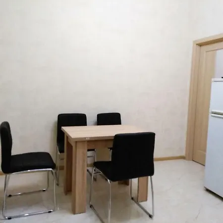 ул. макаренко 2а Apartment