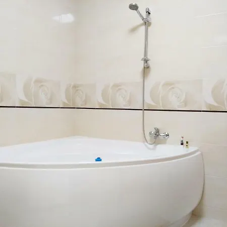 ул. макаренко 2а Apartment